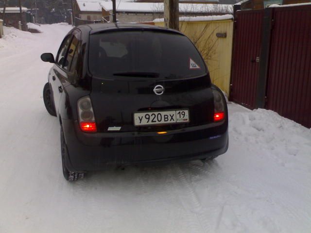 2002 Nissan March