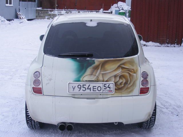 2002 Nissan March