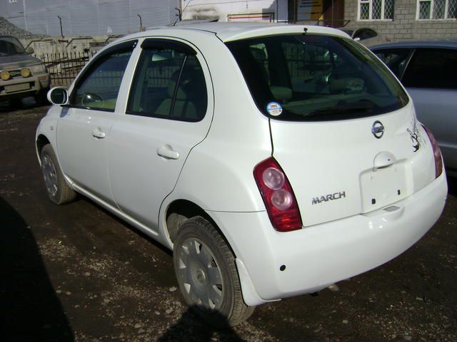 2002 Nissan March