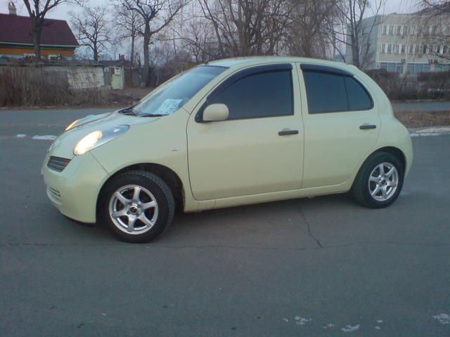 2002 Nissan March