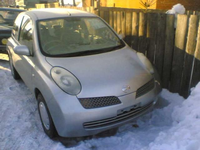 2002 Nissan March