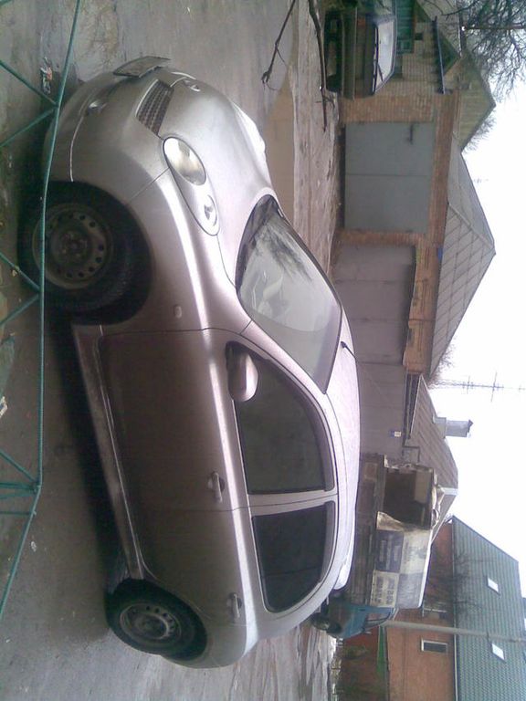 2002 Nissan March