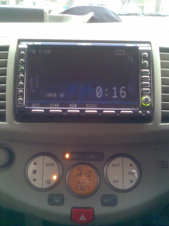 2002 Nissan March