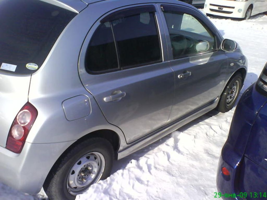 2002 Nissan March