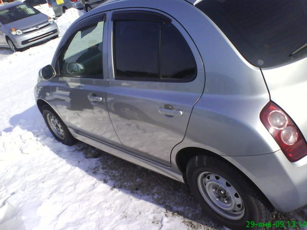 2002 Nissan March