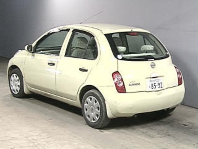 2002 Nissan March
