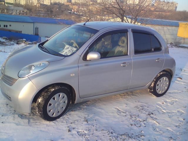 2002 Nissan March