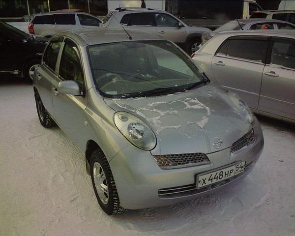 2002 Nissan March