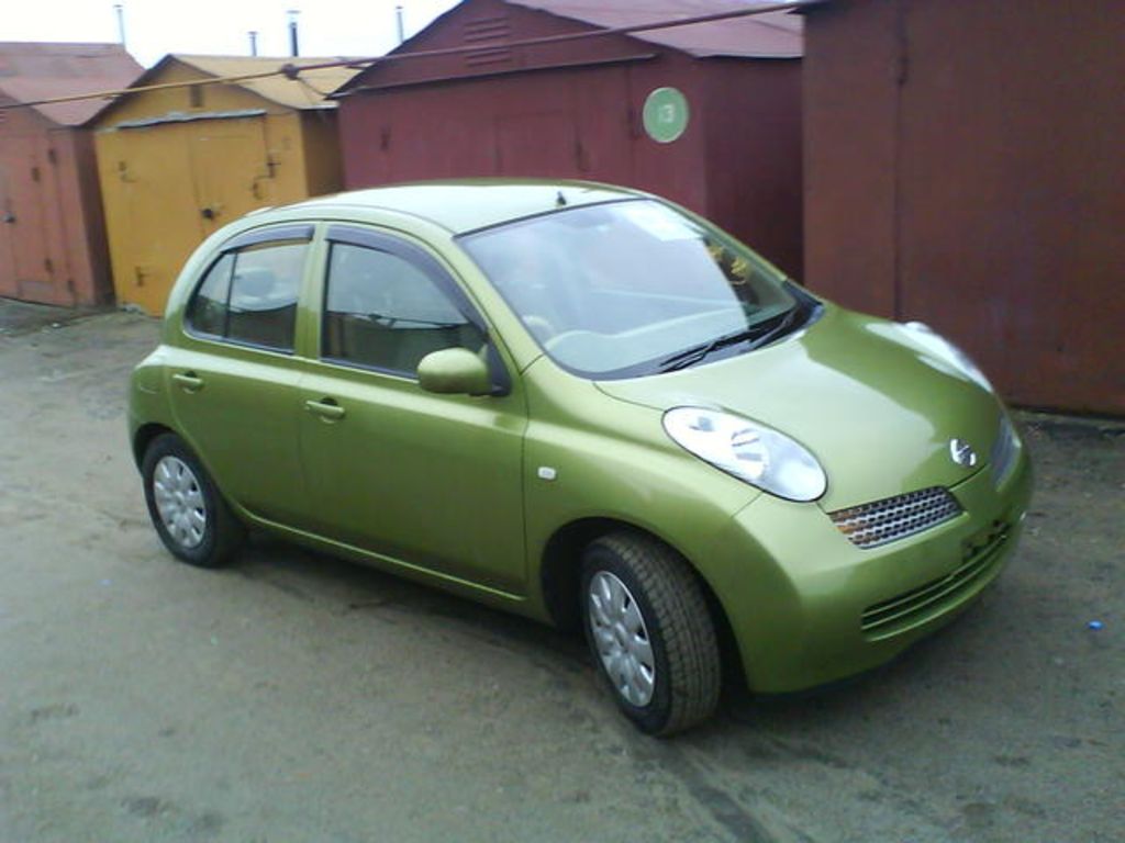 2002 Nissan March