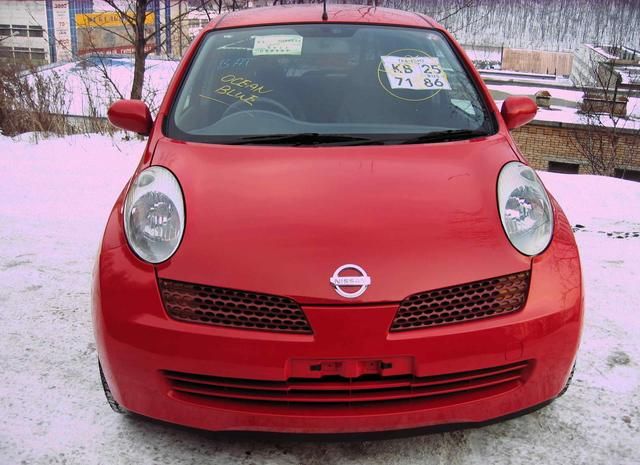 2002 Nissan March