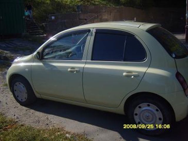 2002 Nissan March
