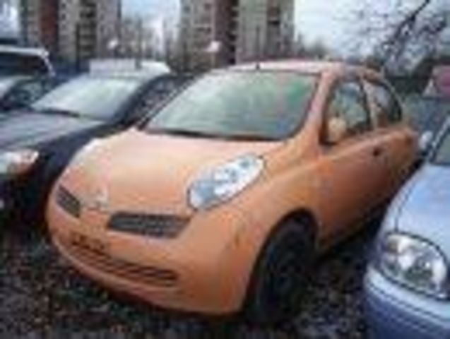 2002 Nissan March