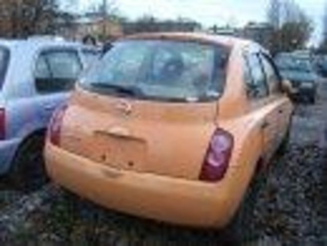2002 Nissan March