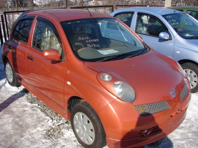 2002 Nissan March