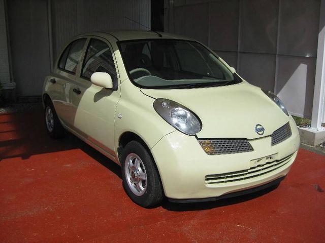 2002 Nissan March