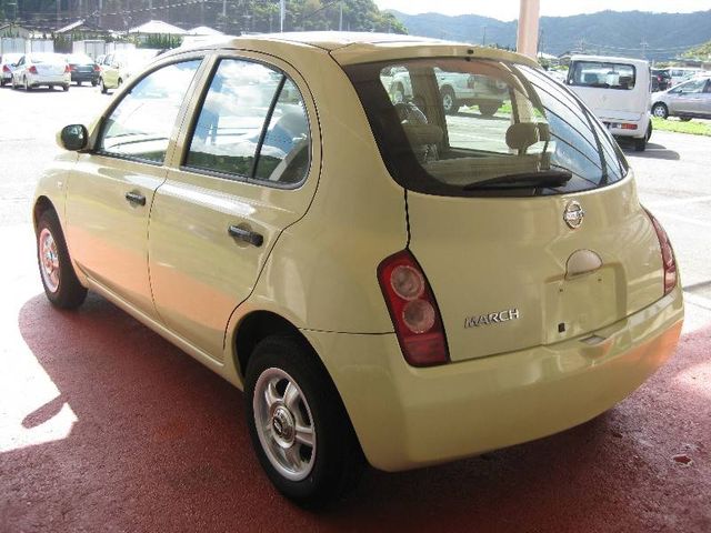2002 Nissan March