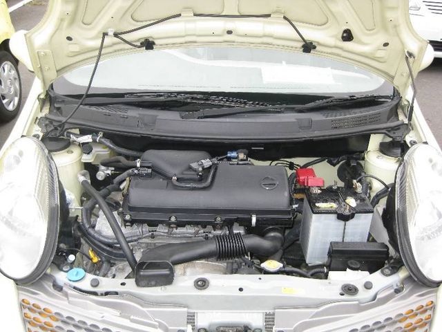 2002 Nissan March