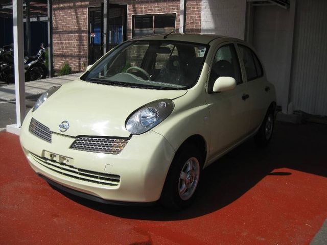 2002 Nissan March