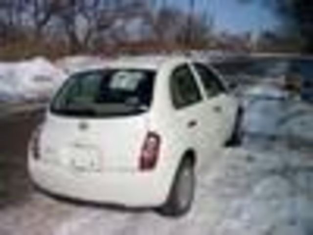 2002 Nissan March