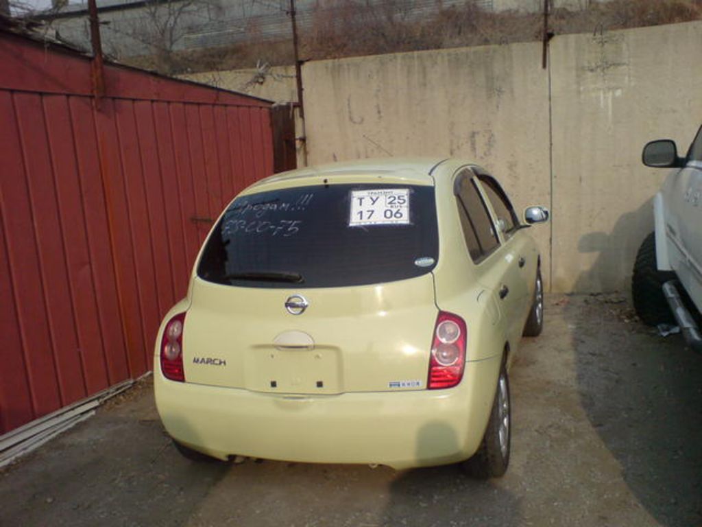 2002 Nissan March