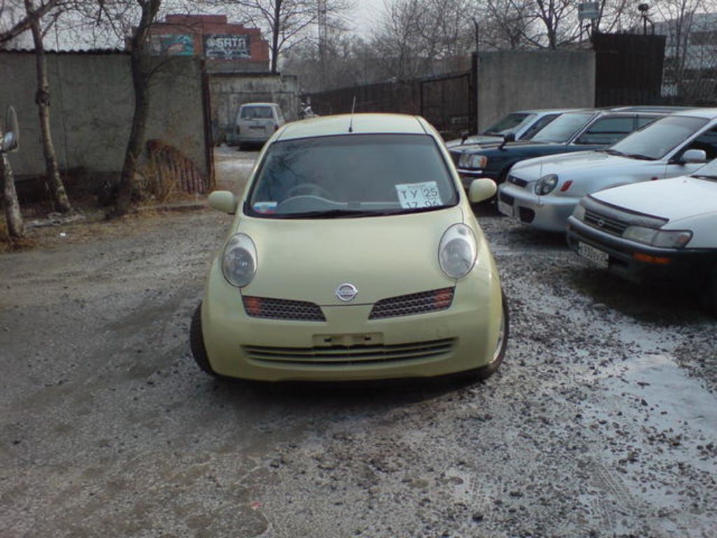 2002 Nissan March
