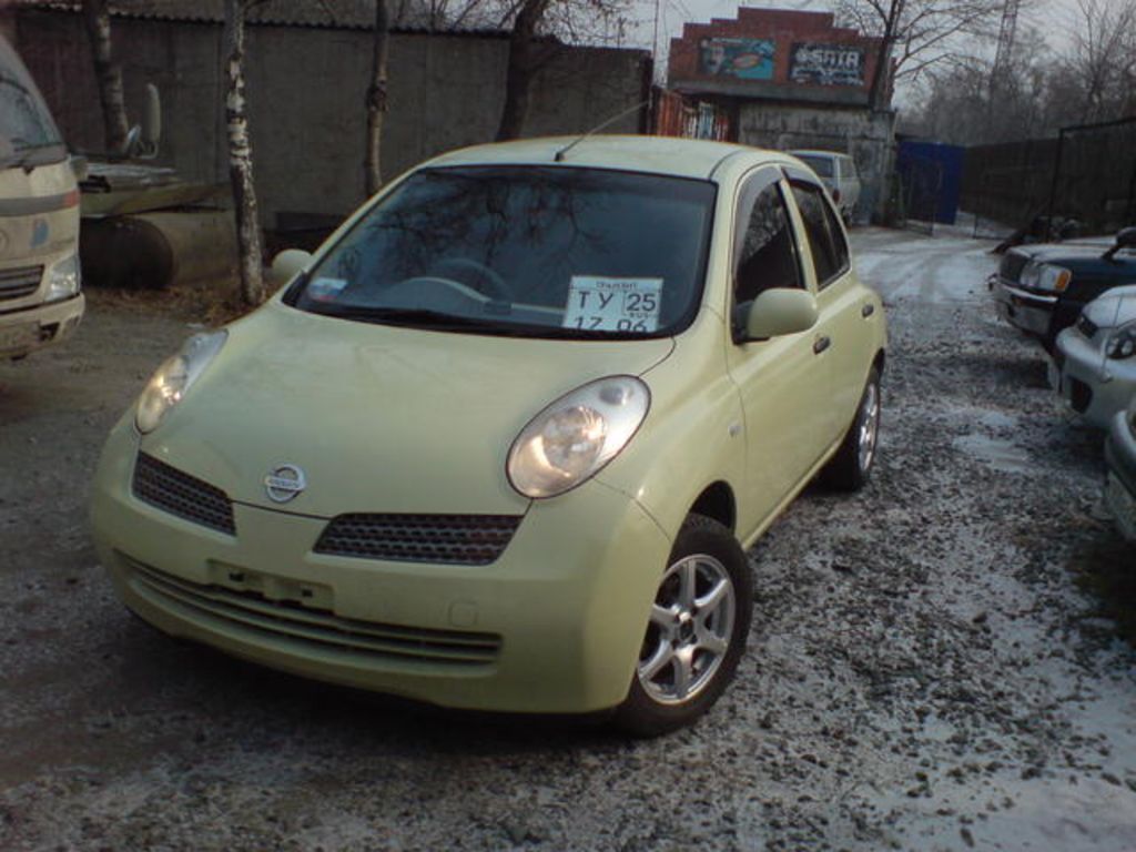 2002 Nissan March