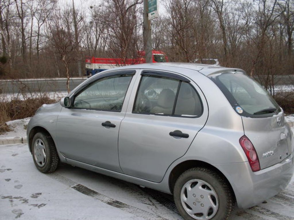 2002 Nissan March