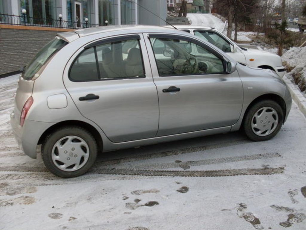 2002 Nissan March