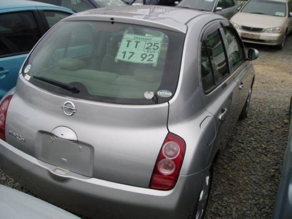 2002 Nissan March