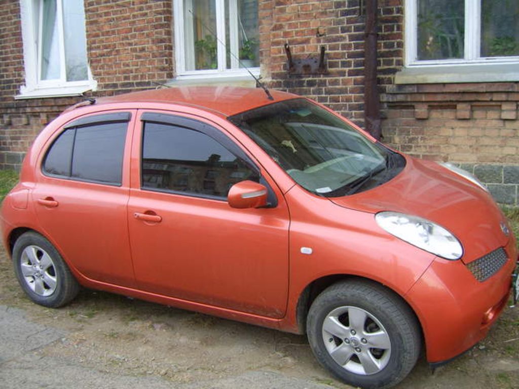 2002 Nissan March