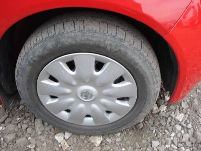 2002 Nissan March