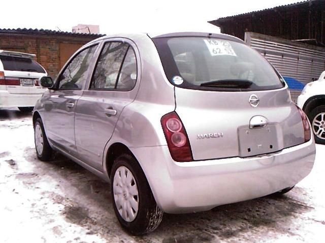 2002 Nissan March