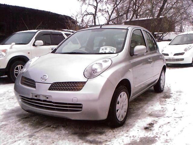 2002 Nissan March