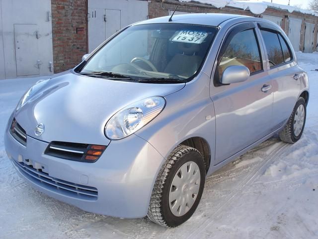 2002 Nissan March