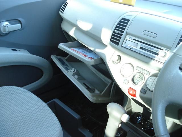 2002 Nissan March