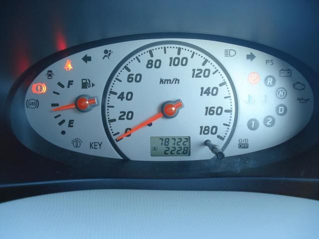 2002 Nissan March