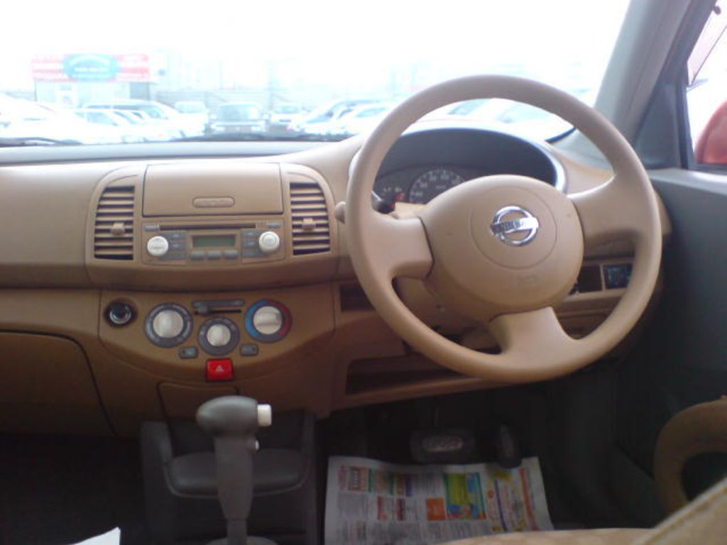 2002 Nissan March