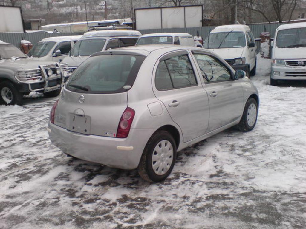 2002 Nissan March