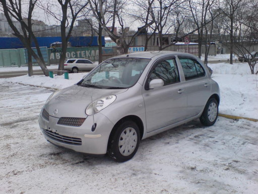 2002 Nissan March
