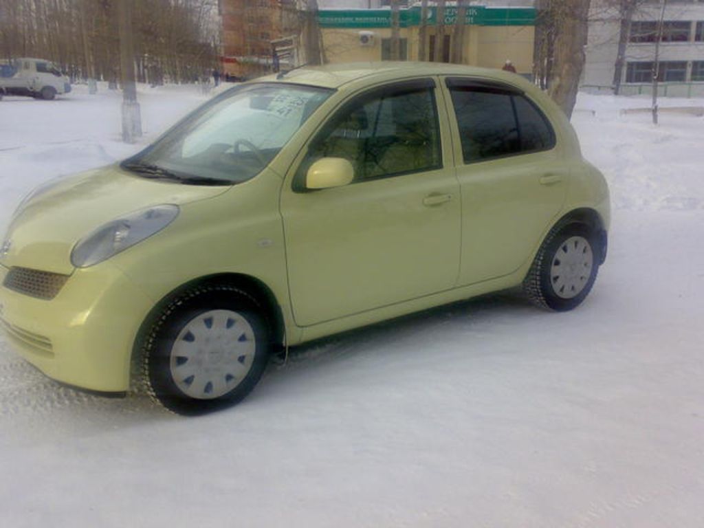 2002 Nissan March