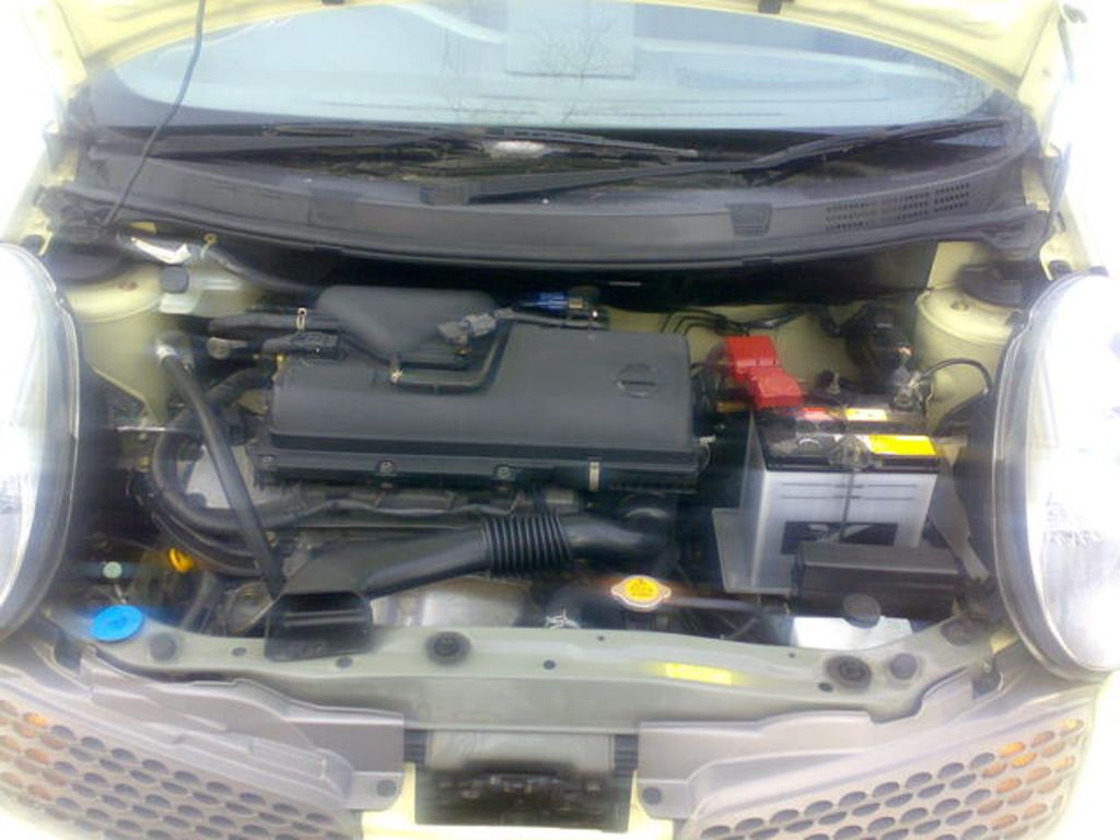 2002 Nissan March