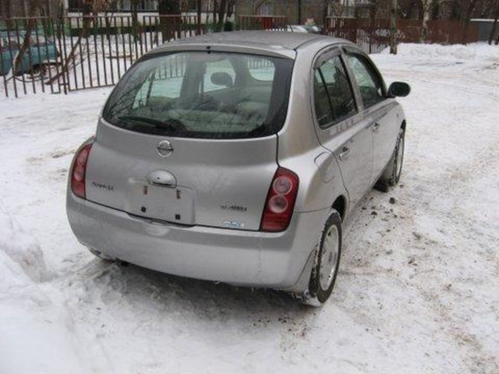 2002 Nissan March