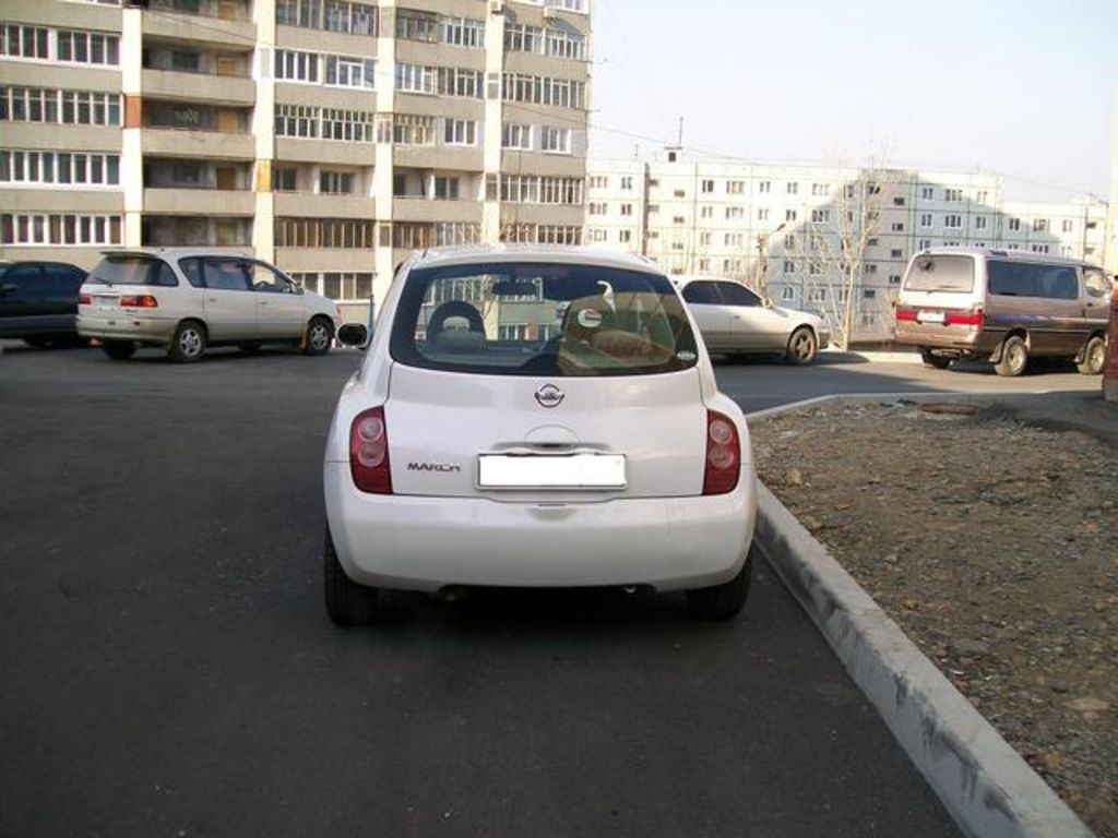 2002 Nissan March