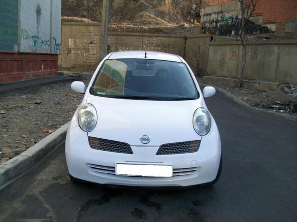 2002 Nissan March