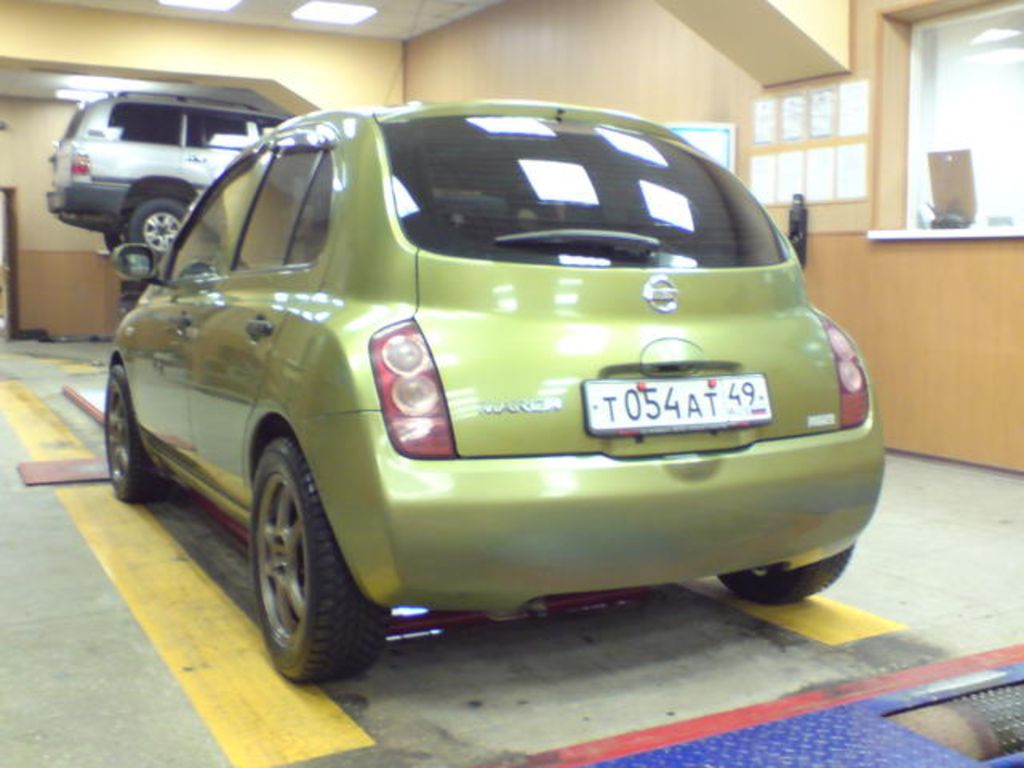 2002 Nissan March