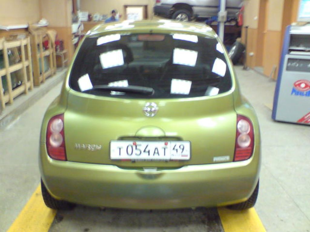 2002 Nissan March