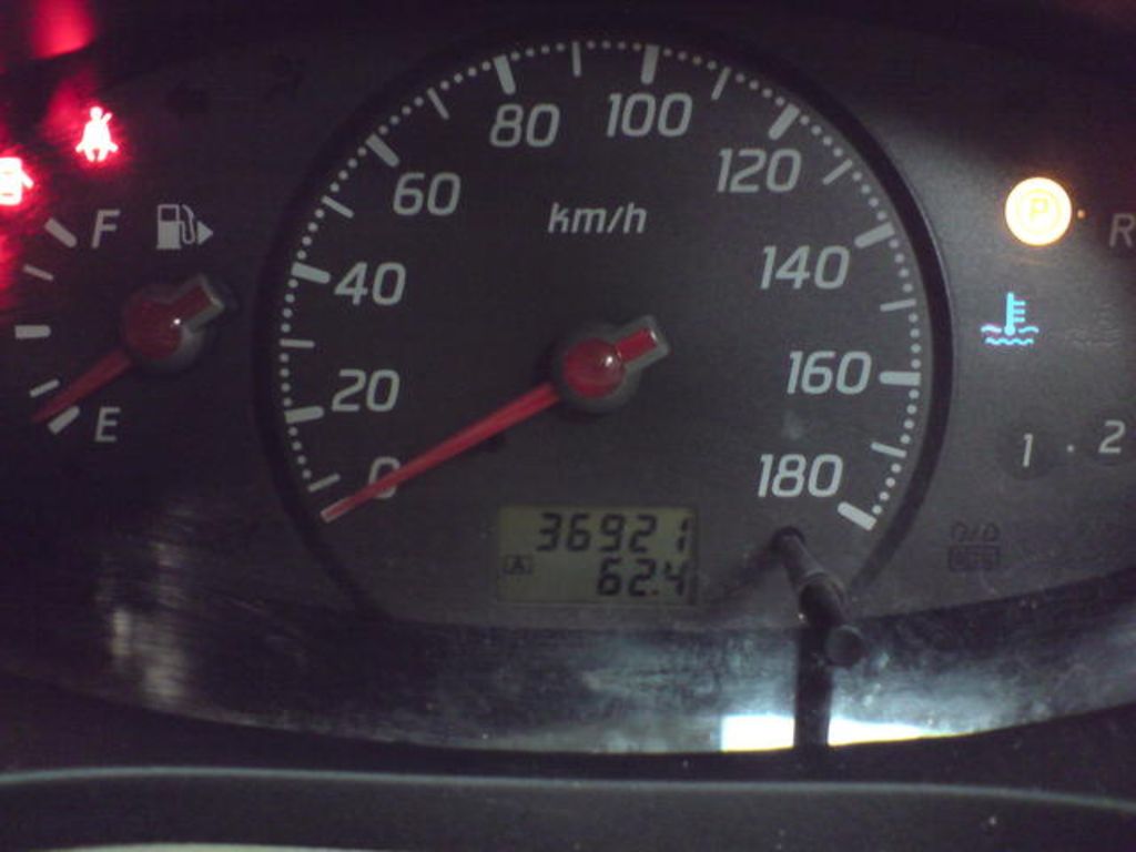 2002 Nissan March