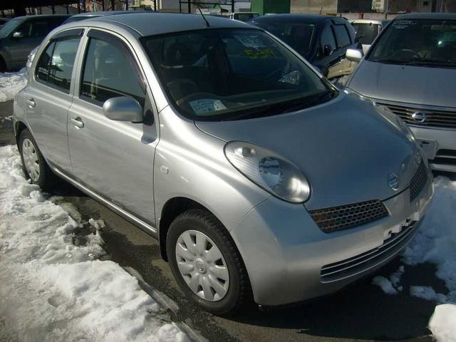 2002 Nissan March