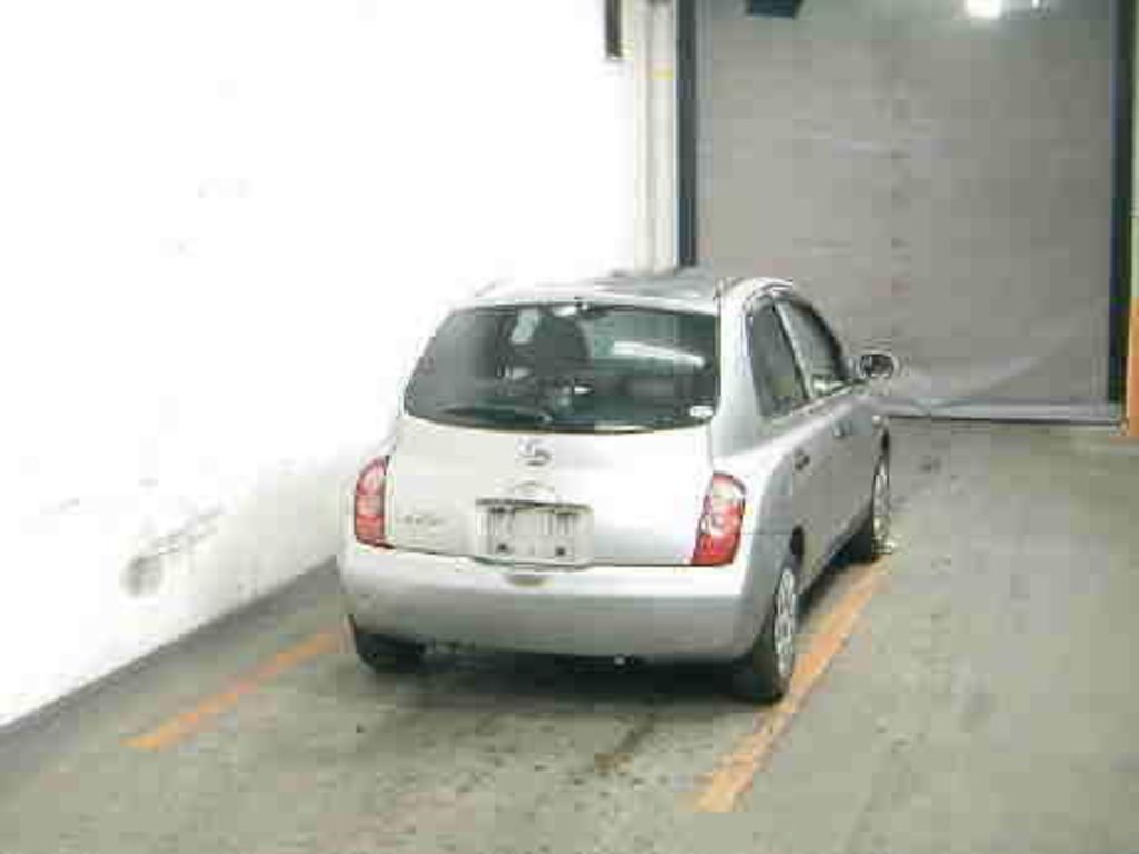 2002 Nissan March