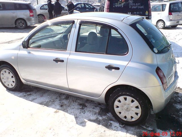 2002 Nissan March